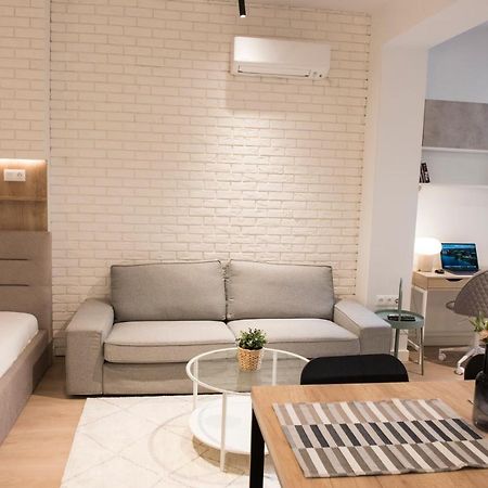 Top Center Designer Studio Apartment โซเฟีย ภายนอก รูปภาพ