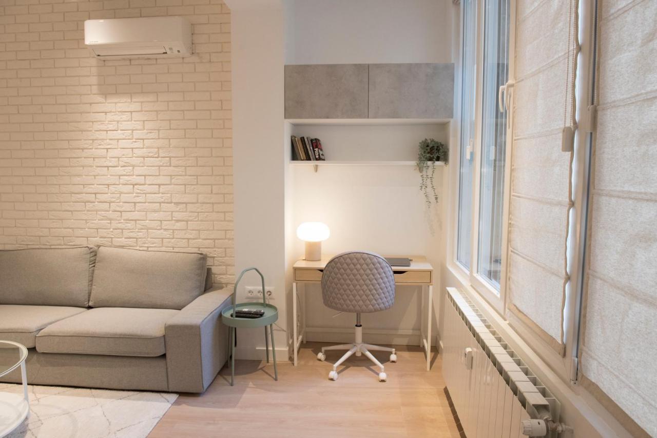 Top Center Designer Studio Apartment โซเฟีย ภายนอก รูปภาพ